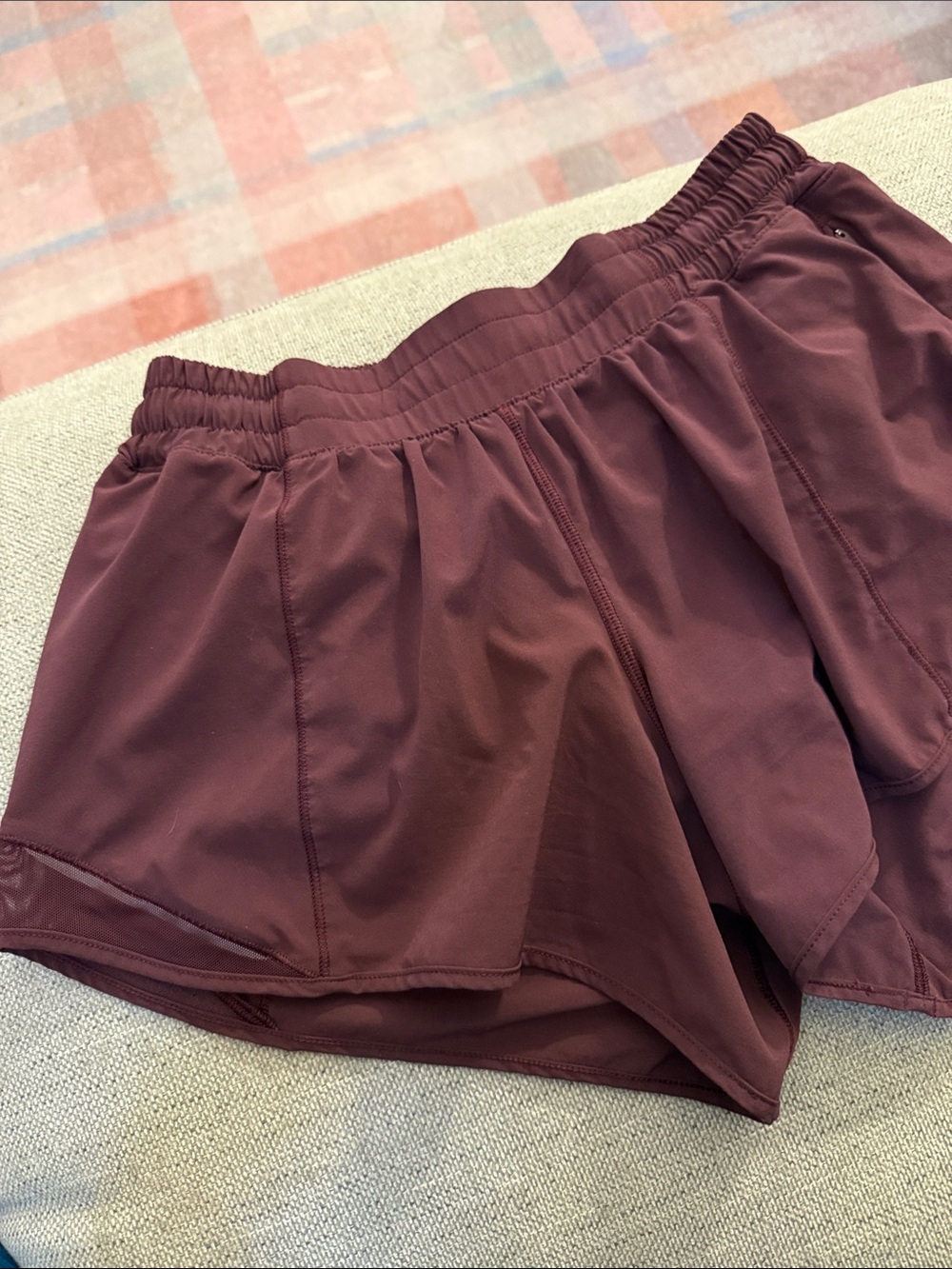 Lululemon Hotty Hot Shorts Women’s Maroon